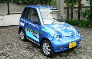 Японская компания Genepax заставила ехать электромобиль на воде