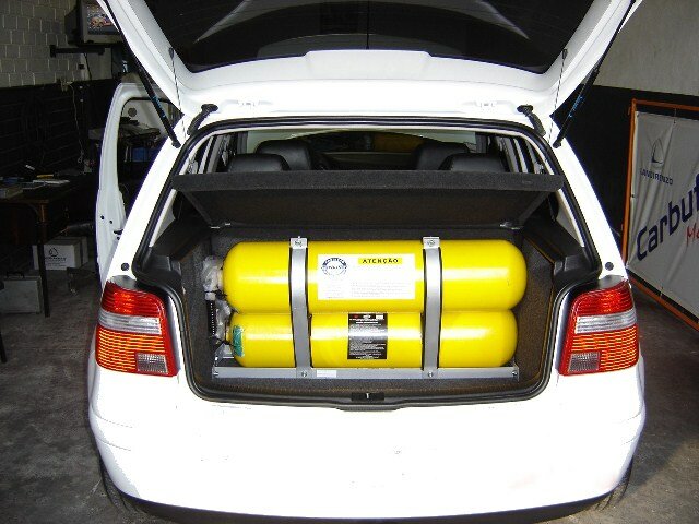 Mercedes-Benz E 200 NGT – газ в пол Mercedes-Benz E 200 NGT – газ в пол