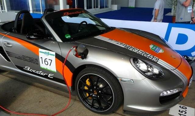 Электрический-спорткар-Porsche-E-Boxster