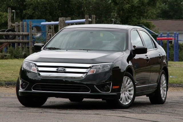 Ford Fusion Hybrid (2010)