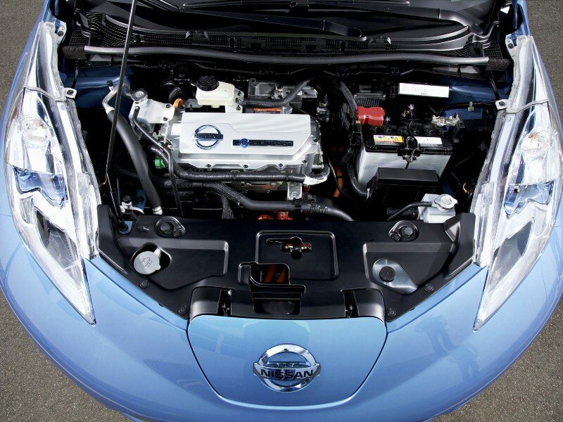 http://ecoconceptcars.ru/wp-content/uploads/2012/09/Nissan-Leaf-5.jpg